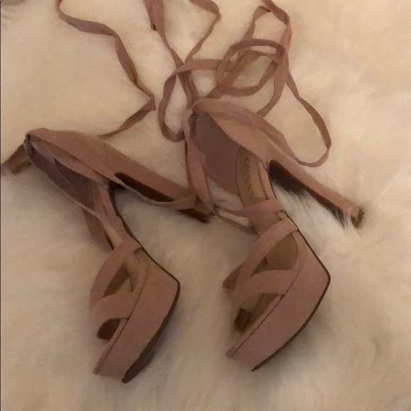GUESS HEELS - Picture 2 of 7